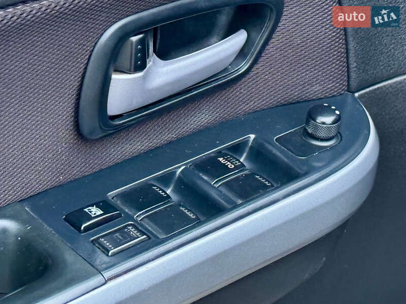 Внедорожник / Кроссовер Suzuki Grand Vitara 2010 в Харькове фото 12 Внедорожник / Кроссовер Suzuki Grand Vitara 2010 в Харькове
