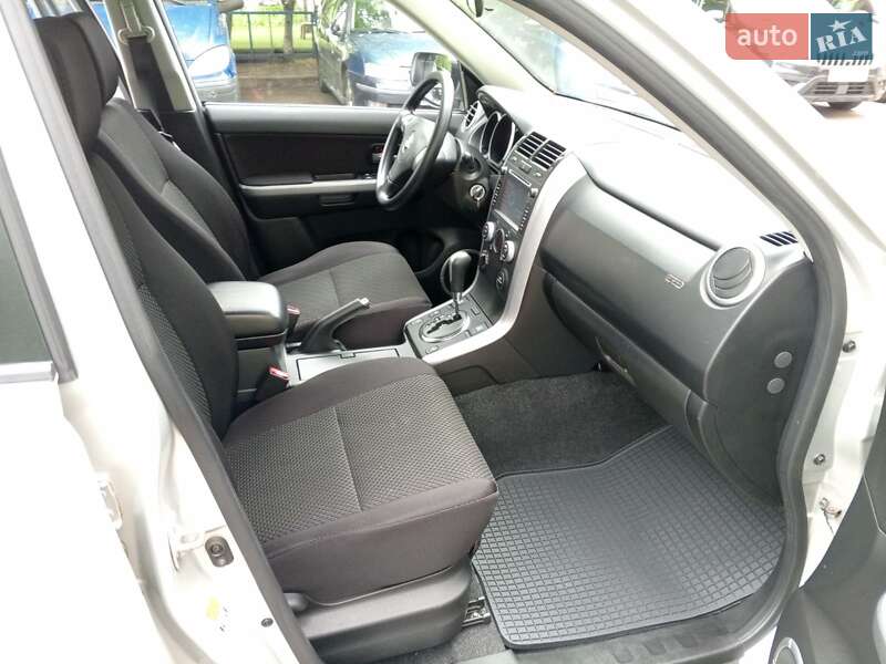 Внедорожник / Кроссовер Suzuki Grand Vitara 2011 в Киеве фото 11 Внедорожник / Кроссовер Suzuki Grand Vitara 2011 в Киеве