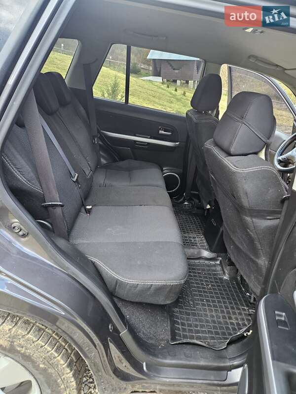 Внедорожник / Кроссовер Suzuki Grand Vitara 2011 в Яремче