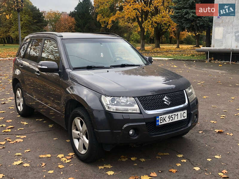 Позашляховик / Кросовер Suzuki Grand Vitara 2011 в Рівному