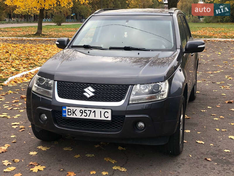 Позашляховик / Кросовер Suzuki Grand Vitara 2011 в Рівному