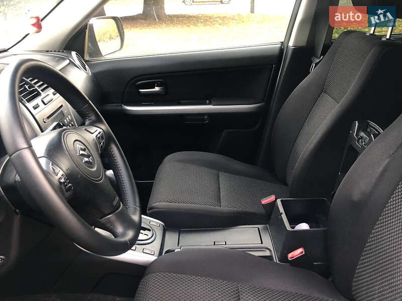 Позашляховик / Кросовер Suzuki Grand Vitara 2011 в Рівному