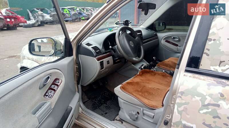 Внедорожник / Кроссовер Suzuki Grand Vitara 2004 в Переяславе фото 3 Внедорожник / Кроссовер Suzuki Grand Vitara 2004 в Переяславе