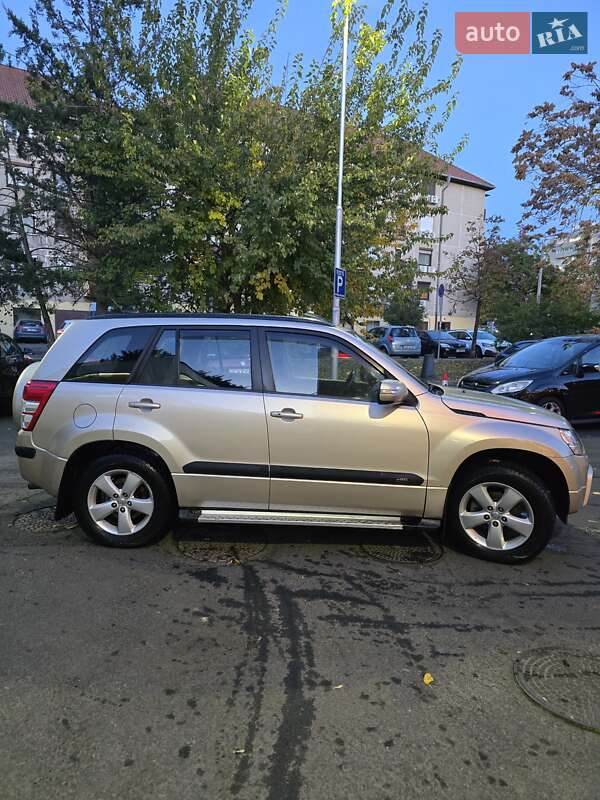 Позашляховик / Кросовер Suzuki Grand Vitara 2010 в Києві фото 5 Позашляховик / Кросовер Suzuki Grand Vitara 2010 в Києві