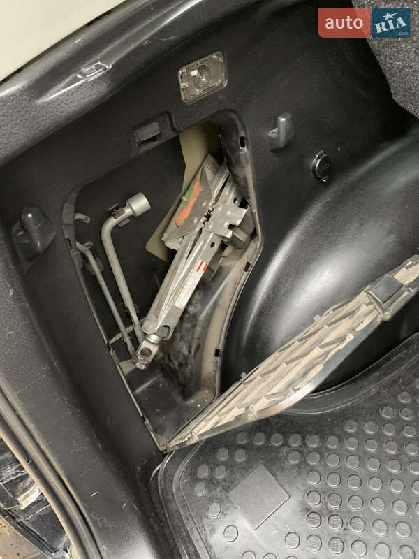 Внедорожник / Кроссовер Suzuki Grand Vitara 2006 в Киеве фото 10 Внедорожник / Кроссовер Suzuki Grand Vitara 2006 в Киеве