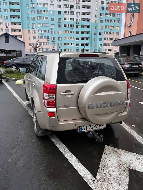 Внедорожник / Кроссовер Suzuki Grand Vitara 2008 в Киеве