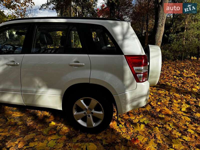 Внедорожник / Кроссовер Suzuki Grand Vitara 2010 в Киеве фото 9 Внедорожник / Кроссовер Suzuki Grand Vitara 2010 в Киеве