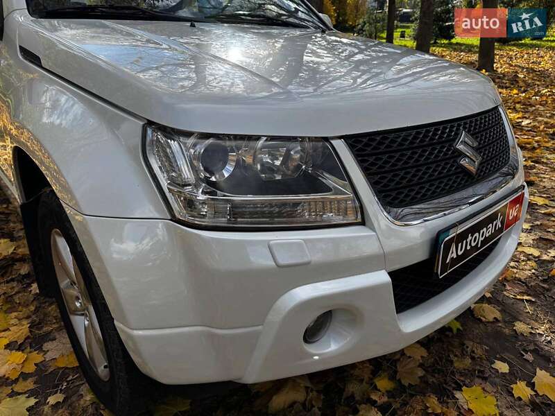 Внедорожник / Кроссовер Suzuki Grand Vitara 2010 в Киеве фото 4 Внедорожник / Кроссовер Suzuki Grand Vitara 2010 в Киеве