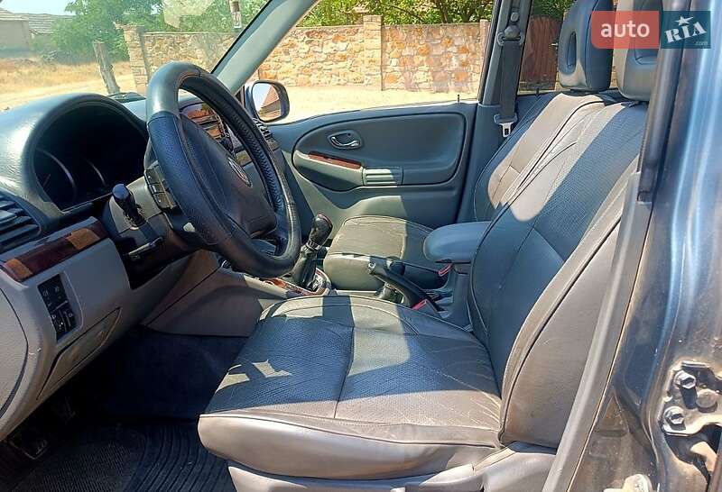 Suzuki Grand Vitara 2005