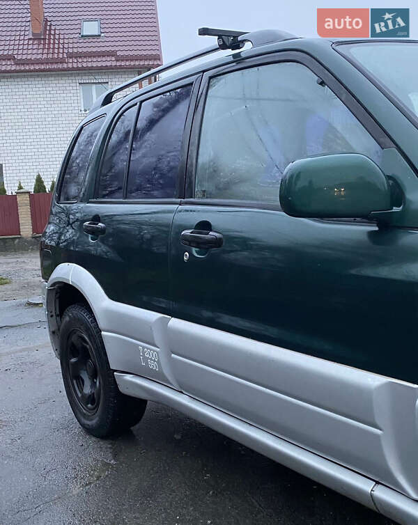 Внедорожник / Кроссовер Suzuki Grand Vitara 2004 в Киеве