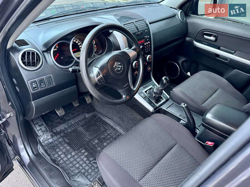 Внедорожник / Кроссовер Suzuki Grand Vitara 2010 в Харькове