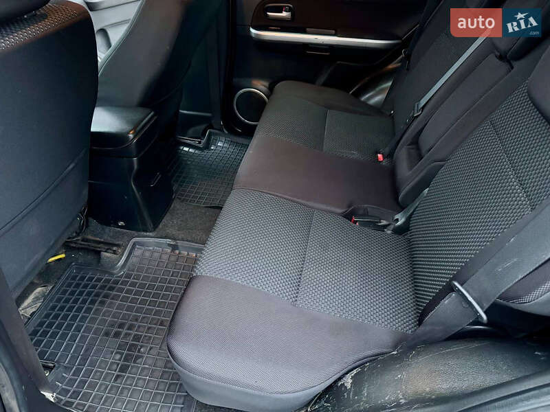 Внедорожник / Кроссовер Suzuki Grand Vitara 2010 в Харькове