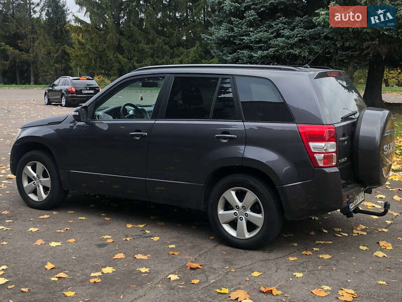 Внедорожник / Кроссовер Suzuki Grand Vitara 2011 в Ровно