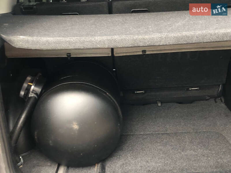 Внедорожник / Кроссовер Suzuki Grand Vitara 2011 в Ровно