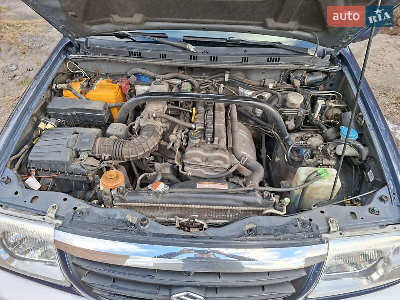 Позашляховик / Кросовер Suzuki Grand Vitara 2004 в Харкові