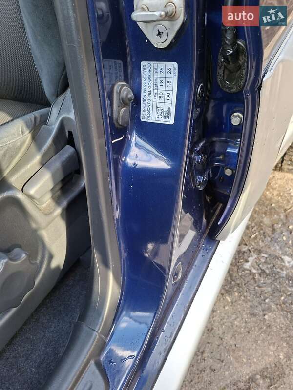 Позашляховик / Кросовер Suzuki Grand Vitara 2004 в Харкові