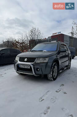 Внедорожник / Кроссовер Suzuki Grand Vitara 2006 в Киеве