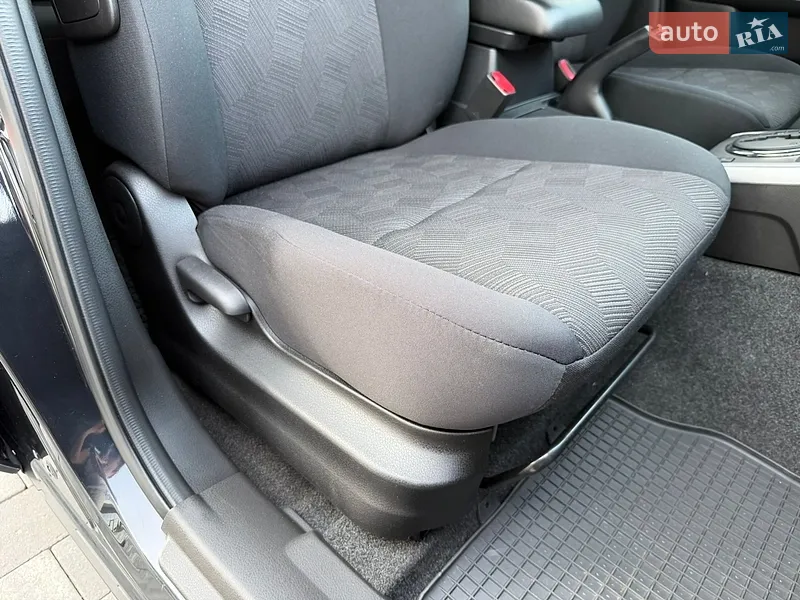 Suzuki Grand Vitara 2018 VIN JSAJTDA4V00360901 фото оголошення 44 з 95