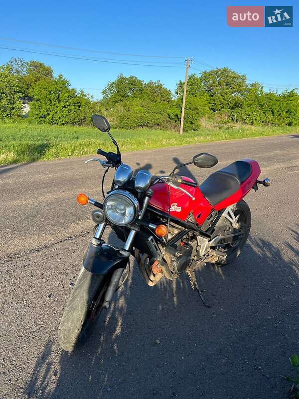 Мотоцикл Классик Suzuki GSF 400 Bandit 1991 в Новом Буге