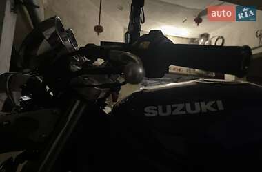 Мотоцикл Классик Suzuki GSF 600 Bandit 2000 в 