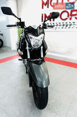 Спортбайк Suzuki GSR 250 2013 в 