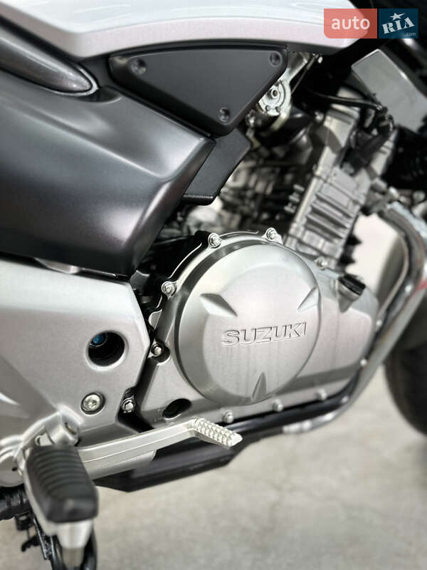Спортбайк Suzuki GSR 250 2013 в Одессе