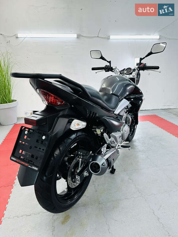 Спортбайк Suzuki GSR 250 2013 в Одессе