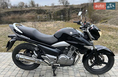 Мотоцикл Классік Suzuki GSR 250 2016 в 