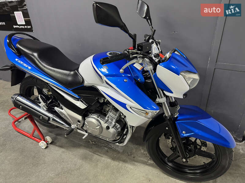 Мотоцикл Без обтекателей (Naked bike) Suzuki GSR 250 2016 в Киеве
