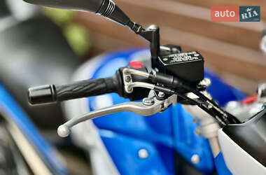 Мотоцикл Классік Suzuki GSR 250 2016 в 