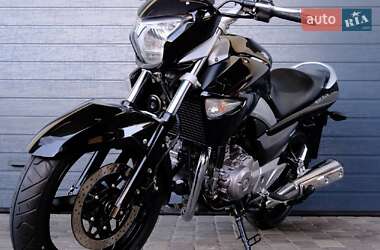 Мотоцикл Без обтекателей (Naked bike) Suzuki GSR 250 2015 в 