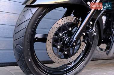 Мотоцикл Без обтекателей (Naked bike) Suzuki GSR 250 2015 в 