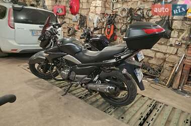 Мотоцикл Без обтекателей (Naked bike) Suzuki GSR 250 2015 в 