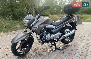 Мотоцикл Классік Suzuki GSR 250 2017 в Ладижині