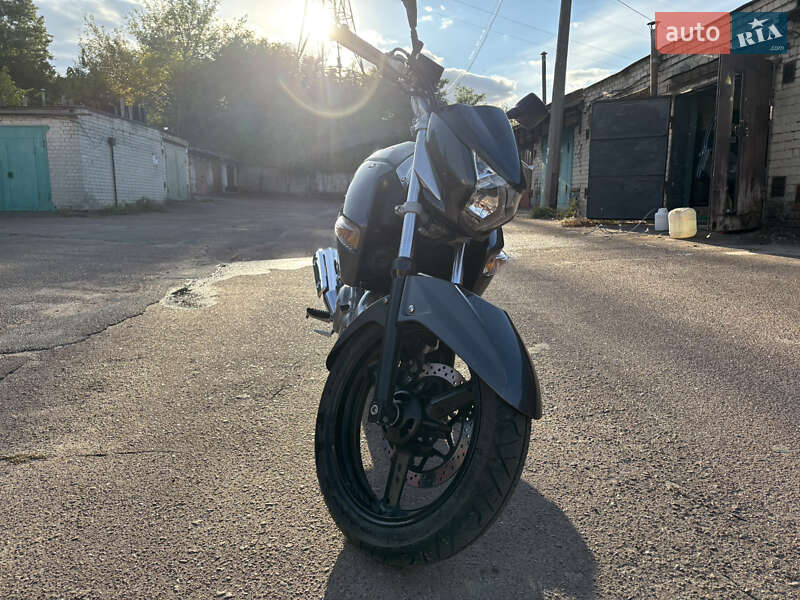 Мотоцикл Без обтекателей (Naked bike) Suzuki GSR 250 2012 в Чернигове