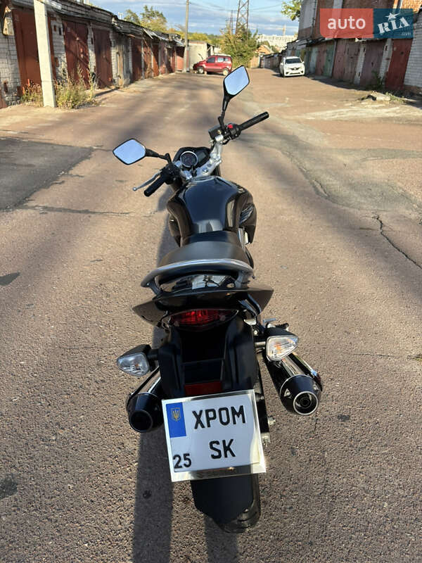 Мотоцикл Без обтекателей (Naked bike) Suzuki GSR 250 2012 в Чернигове