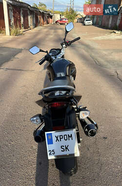 Мотоцикл Без обтекателей (Naked bike) Suzuki GSR 250 2012 в 