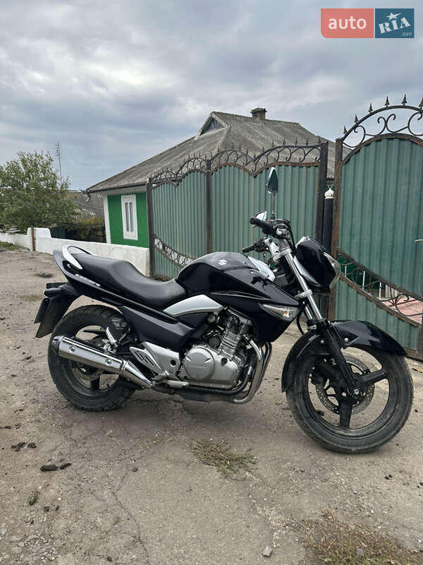 Мотоцикл Классик Suzuki GSR 250 2016 в Ямполе фото 3 Мотоцикл Классик Suzuki GSR 250 2016 в Ямполе