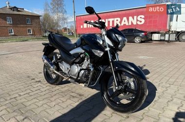 Мотоцикл Без обтікачів (Naked bike) Suzuki GSR 250 2014 в Лебедині