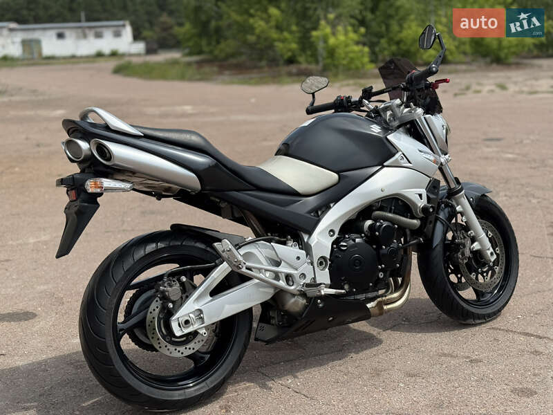 Мотоцикл Без обтікачів (Naked bike) Suzuki GSR 400 2006 в Сновську