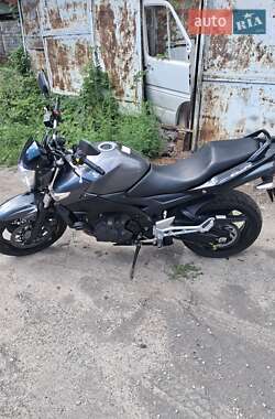 Мотоцикл Без обтекателей (Naked bike) Suzuki GSR 400 2011 в 