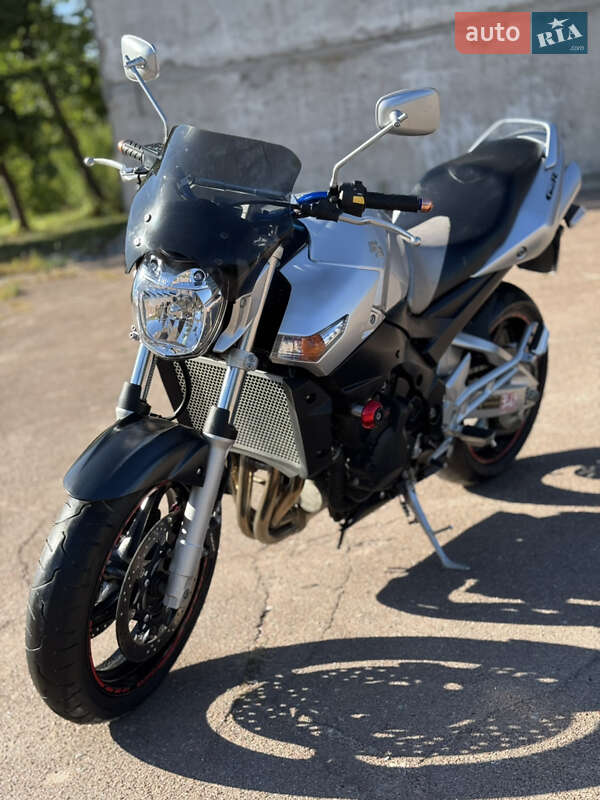 Мотоцикл Без обтекателей (Naked bike) Suzuki GSR 400 2007 в Сновске