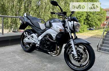 Мотоцикл Без обтекателей (Naked bike) Suzuki GSR 600 2006 в 