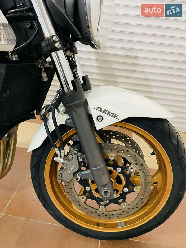 Мотоцикл Без обтікачів (Naked bike) Suzuki GSR 600 2010 в Києві