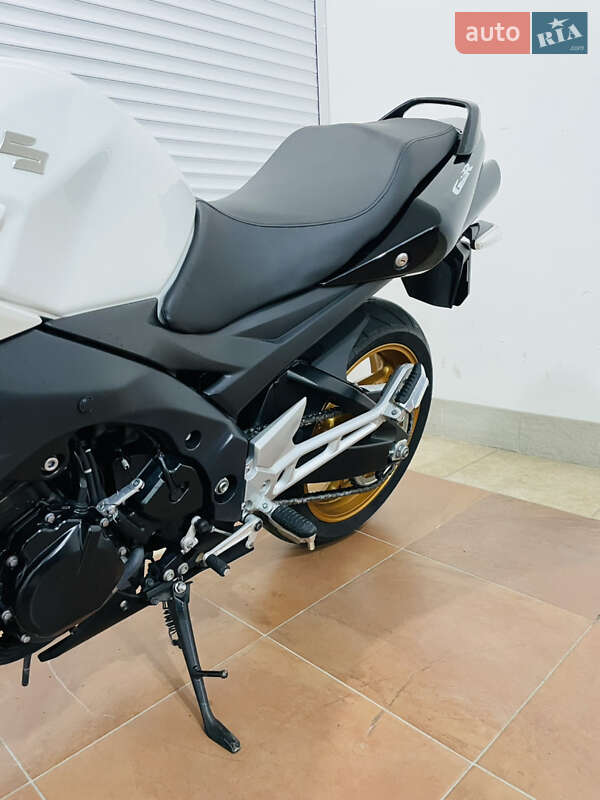 Мотоцикл Без обтікачів (Naked bike) Suzuki GSR 600 2010 в Києві