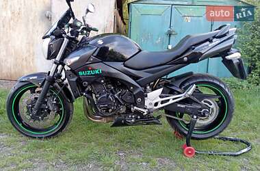 Мотоцикл Без обтекателей (Naked bike) Suzuki GSR 600 2007 в 