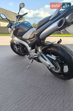 Мотоцикл Спорт-туризм Suzuki GSR 600 2006 в 