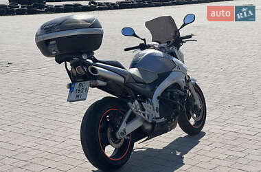 Мотоцикл Без обтекателей (Naked bike) Suzuki GSR 600 2006 в 