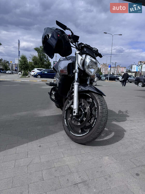 Suzuki GSR 600 2007
