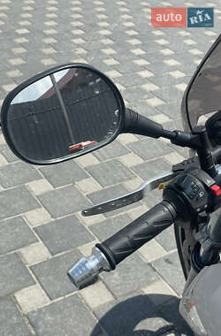 Мотоцикл Классік Suzuki GSR 600 2006 в 